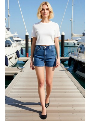 Benerly Kadın Şort Yüksek Bel Slim Kalıp Denim Düz Desen Boru Paça Ekstra Kısa Rigid Dokuma Az Esneklik
