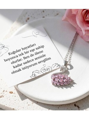 Pembe Kuğu Kolye