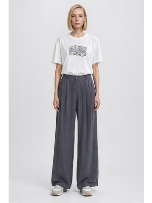 Wrangler Relaxed Fit Yüksek Bel Geniş Paça Yumuşak Dokulu Siyah Pantolon