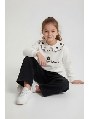 Cansın Mini Ekru Yakası Çiçek Nakışlı Badili Jean Pantolonlu Kız Çocuk Takım  24569