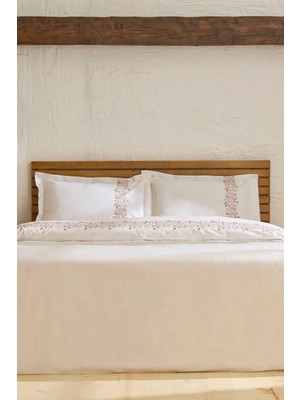 Karaca Home Rosven Nakışlı Çift Kişilik Nevresım Takımı Beyaz
