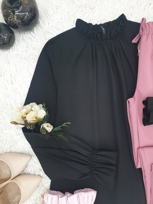 Moda Morfo Yakası Büzgülü Bluz   -Siyah