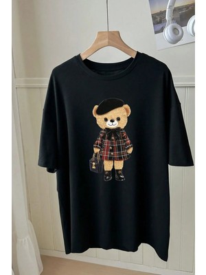 CC Collection Sanatçı Ayı Baskılı Unisex Siyah Oversize T-Shirt - Rahat ve Şık Tasarım