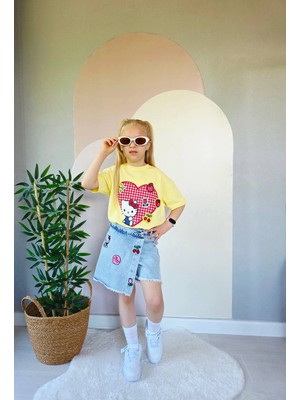 Superbaby Kız Çocuk Hello Kitty Temalı Ikili Takım - Krem Nakışlı Tişört ve Aksesuarlı Denim Şort Etek Kombini