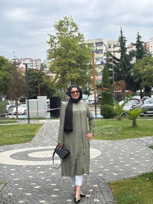 Esra Butik Modern Hakim Yaka Tesettür Kap – Çilek Kumaş Rahat Kesim