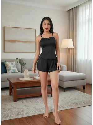MiraLive Kadın Siyah Yırtmaç Detaylı Şortlu Pijama Takımı Rahat Şık 2’li Set
