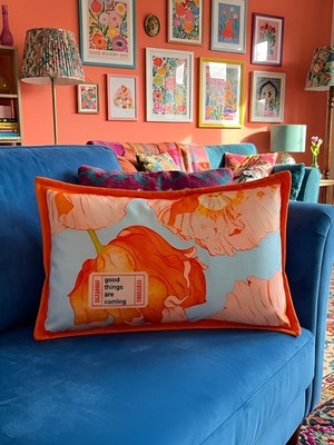 Rahan Design Turuncu Çiçek Desenli Çift Taraflı Dekoratif Süet Kırlent Kılıfı - 30X50CM - Çiçek Desenli Kırlent Kılıfı