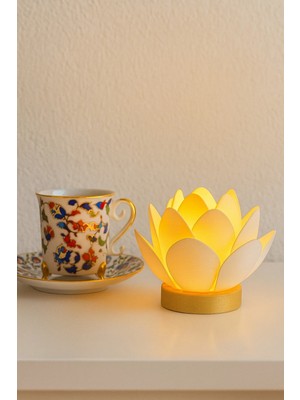 Zulya Lotus Çiçeği Tasarımlı Dekoratif Plastik LED Mumluk Tealight - Sıcak ve Zarif Işık