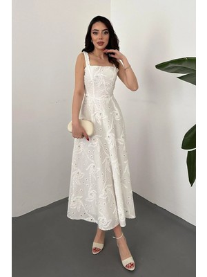 Modadua Beyaz Arkası Korse Detaylı Uzun Elbise