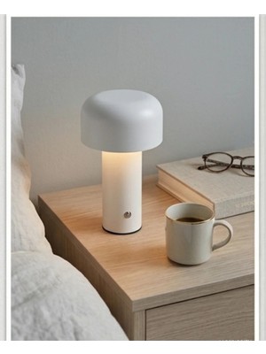 Essey Lighting Essey Ligthing Bellhop Model Masa Lambası Üç Işık Modu Dimmerli Dokunmatik Siyah
