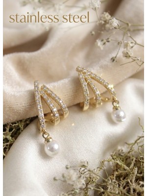 Stainless Steel Gold Renk Zirkon Taşlı Pençe Model Ince Detay Pirinç Küpe