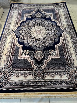 Semerkant Halı B810C Lacivert Mavi Ipeksi Geleneksel Renkli Göbekli Klasik Desen Salon Halısı Modern