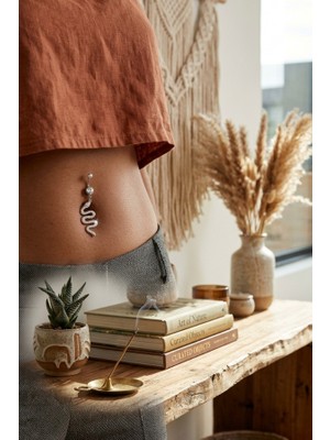 Zurafa Shop Gümüş Renk Yılan Figürlü Cerrahi Çelik Göbek Piercing