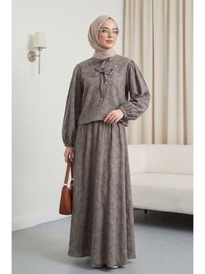 Moda Morfo Kolu Lastikli Yakası Bağlamalı Etekli Jakar Takım   -Toprak