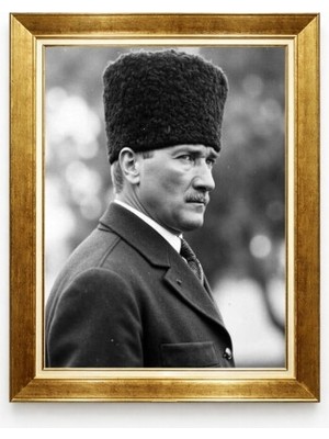Atatürk Siyah Beyaz Nostaljik Kanvas Tablo - Altın Çerçeveli Atatürk Tablosu
