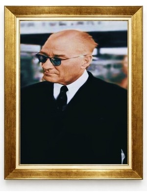 Atatürk Tablo Gözlüklü Modern Portre Karizmatik Duruş Altın Çerçeveli