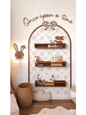 Meta Design Ahşap Meşe Renk Fiyonk Desenli Duvar Dekorasyonu - Çıtası ve ''once Upon A Time'' Yazısı