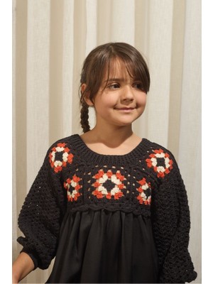 Talin Handmade El Yapımı Motifli Siyah Uzun Kollu Kız Çocuk Elbisesi