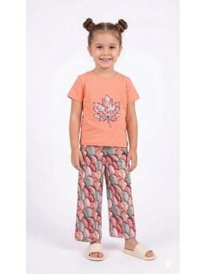 Bebeksy Kız Çocuk Somon Yaprak Baskılı Kısa Kollu Tişört ve Desenli Pantolon Ikili Alt Üst Takım 2-9 Yaş
