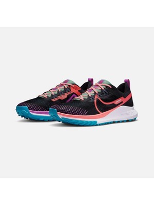 Nike React Pegasus Trail 4 Erkek Koşu Ayakkabısı (Dar Kalıp 1 Numara Büyük Alınız)