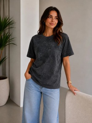 Tarz Yeri Kadın Batik Desenli Tişört Bisiklet Yaka Kısa Kol Regular Fit T-Shirt - Siyah