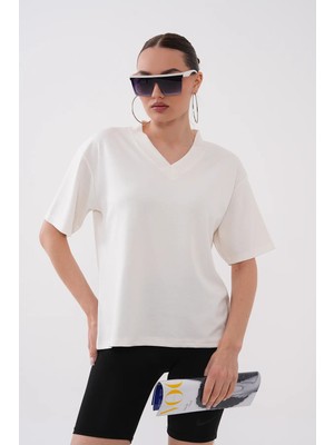 Mega Life V Yaka Kristal T-Shirt