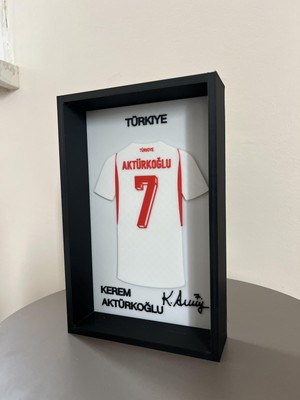 Reborn 3D Kerem Aktüroğlu Imzalı Forma Tablo 3D Çerçeveli Dekoratif Tablo 14X22 cm