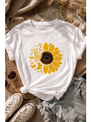 Gmt Ambalaj Ayçiçeği ve Kelebek Baskılı Beyaz T-Shirt