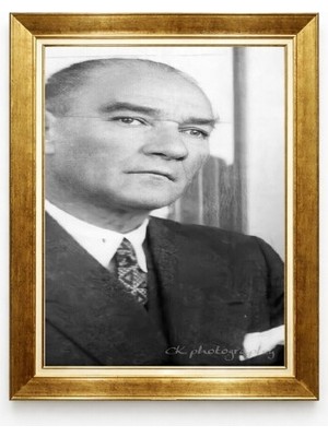 Tablore Atatürk Siyah Beyaz Nostaljik Fotoğraf Altın Çerçeveli Tablo - Klasik Atatürk Portresi