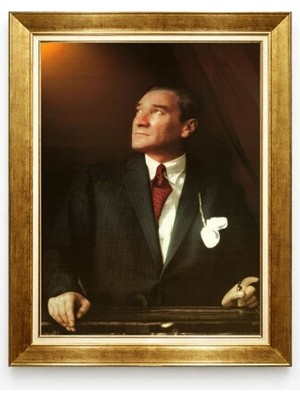 Tablore Atatürk Portresi Kanvas Tablo Altın Rengi Çerçeveli Dikey Modern Dekoratif Tablo