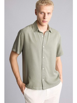 DeFacto Regular Fit Tencel Kısa Kollu Gömlek E2530AX26SM