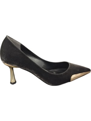 Taşçı Ayakkabı Ventes 8641712Z Kadın Sivri Burun 7 cm Ince Topuk Metal Detaylı Stiletto Ayakkabı