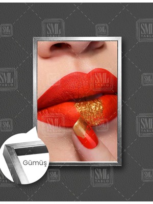 SML Tablo Gold Detaylı Kırmızı Oje ve Ruj Make Up Kuaför Nail Art Dekorasyon Dikey Çerçeveli Kanvas Tablo