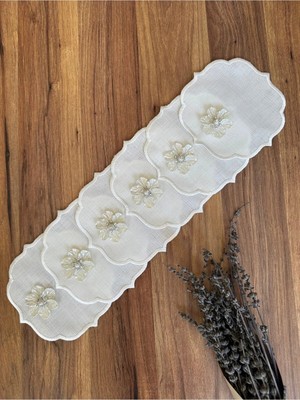 Nurhan Home Collection 6 Adet Gümüş Papatya Broşlu Ekru Nakışlı Kahve Yanı Kokteyl Sunum Peçetesi