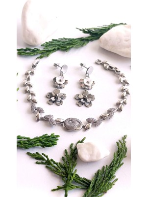 Xupıngg Bileklik ve Çelik Küpe Gümüş Kaplama Zirkon Taş 2'li Set + Hediye Paket