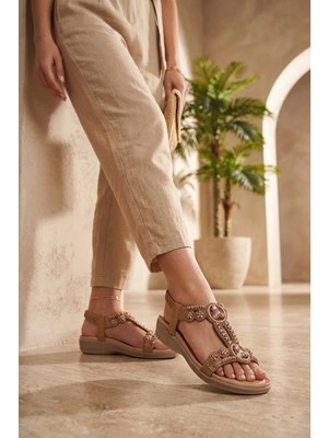 Ayakkabı Fuarı Elit HML4053 Kadın Taşlı Düz Sandalet Camel