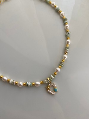 Anetta Jewelry Kadın Altın Renk Yeşil Doğal Taş ve Inci Detaylı Çelik Kolye