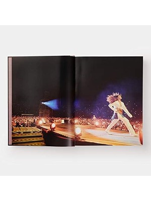 Rihanna: Fenty x Phaidon Edition