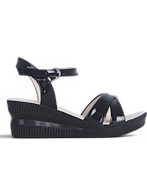 Ayakcenter Byn Ayışığı BY34 Rugan Siyah Kadın 7 cm Topuklu Sandalet
