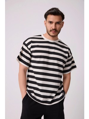 Defy's Erkek Bisiklet Yaka Kısa Kollu Oversize Kalıp Çizgili Tişört