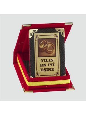 Tak Calıştir Yılın En Iyi Eşine Plaketi