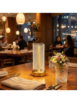 OtoTech Otetechparca® Dalgalı Silindirik Kristal Çizgili Model LED Masa Lambası – Gold Tabanlı, Dokun