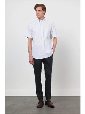 İmza Düğmeli Yaka Kısa Kol Cepli Comfort Fit Pamuklu Gömlek 1004260183