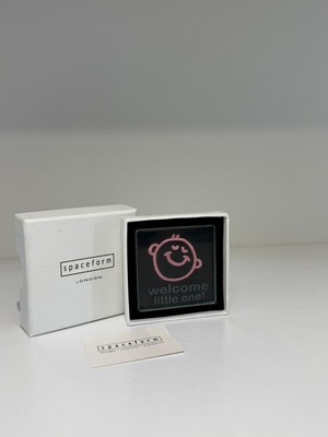 Spaceform London Cam Biblo - Welcome Little One Pembe