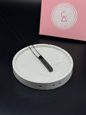 Alsem 925 Ayar Gümüş Kaplama Siyah Ayetel Kürsi Yazılı Çubuk Kolye – Minimal Manevi Tasarım Erkek & Kadın Uyumlu