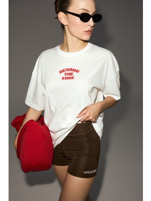 Urban Beat Nınel Kadın %100 Pamuk Arka ve Önü Yazı Detaylı Baskılı Slim Ekru/kırmızı T-Shirt