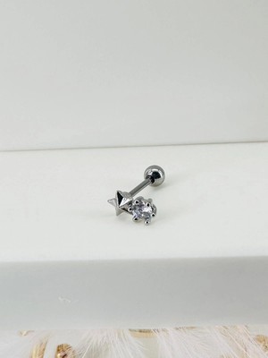 Freedom Storee Rodyum Zirkon Taşlı Uç Kısmı : Pirinç Kıkırdak Bar Uzunluğu : 6 mm / Bar Kalınlığı 0.8 mm / Top Boyu 3 mm - PT0009