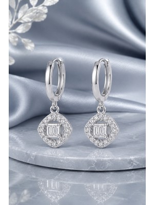 Lia Charm Zirkon Taşlı Paslanmaz Çelik Küpe - Baget Taşlı Kare Sarkıt Küpe