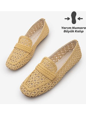 Marjin Kadın Loafer Küt Burun Fileli El Örgüsü Günlük Ayakkabı Doreli Bej Hasır