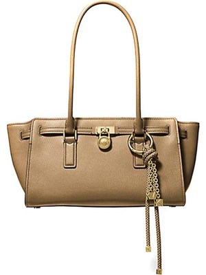 Michael Kors Kadın Marka Logolu Charm Aksesuar Detaylı Günlük Kullanıma Uygun Şık Görünüşlü Bej Omuz Çantası 30F5GNXT0L 297